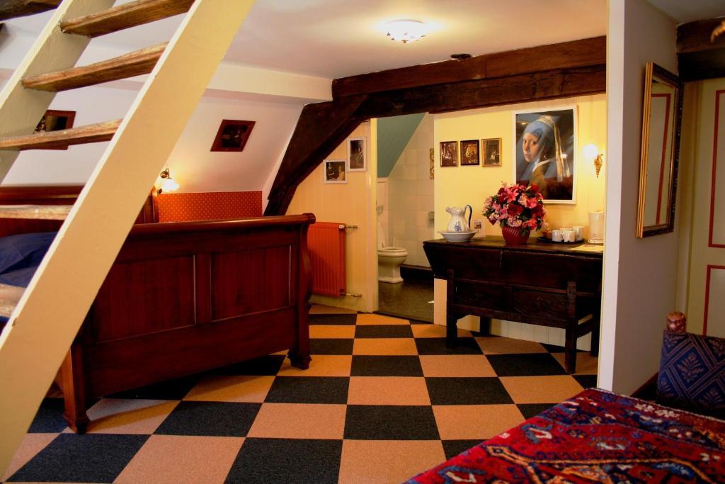 Hotel De Emauspoort Delft Room photo